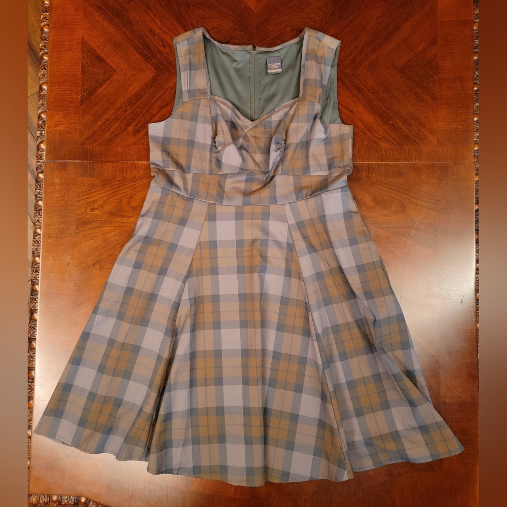 18 Outlander Tartain Plaid Sweetheart Neckline Swing Plus Size Dress